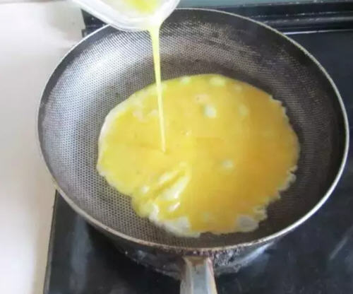 秋葵炒鸡蛋的简单做法6